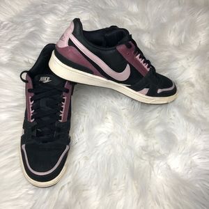 flat bottom nikes